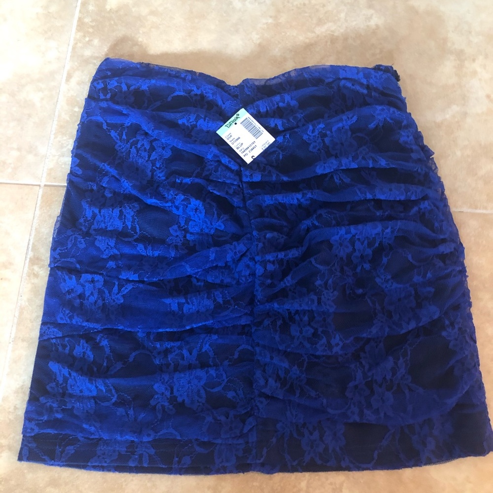 Flattering lace skirt